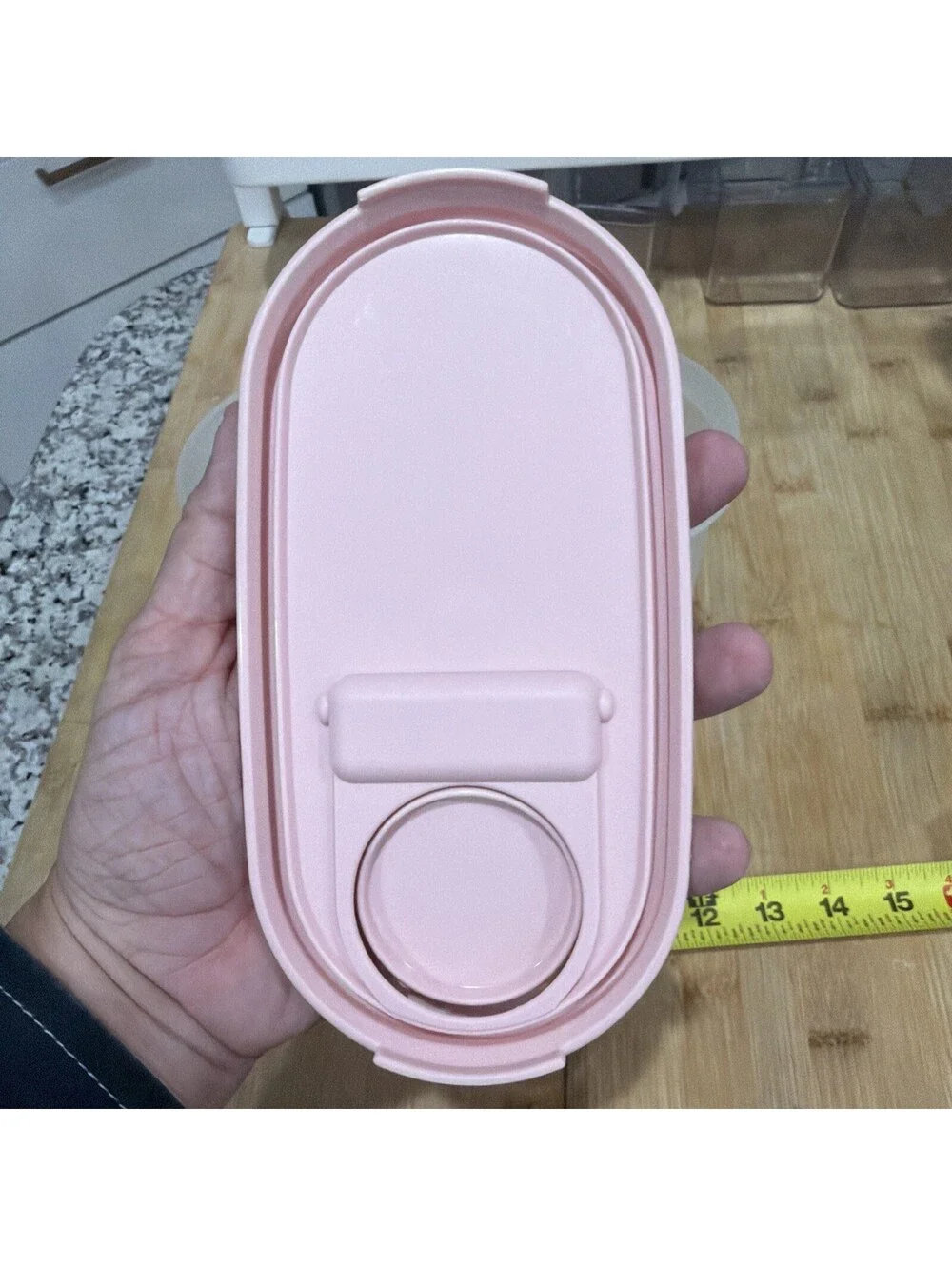 Vintage Tupperware Large Cereal Keeper With Flip Lid Pink 7 1/4 Cup 1.7 L #1513*